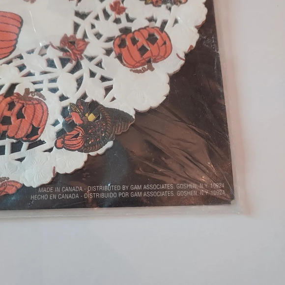 Vintage Nicole Collection Lace Paper Doilies - Picture 5 of 6